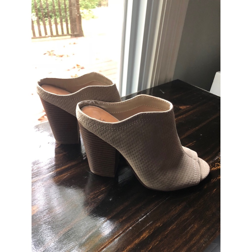 Indigo Rd • Taupe Peep-toe Mules